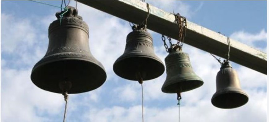 Von der Glocke träumen: Warnung, Loyalität und der Ruf zur Sammlung