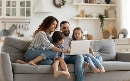 Digitale Gefahren in den Sommerferien: So schützen Eltern ihre Kinder